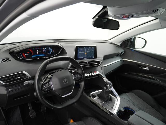 Peugeot 5008 T131PK 7-Pers Apple Carplay Android Adap.Cruise Navi Camera Trekhaak Led Elek.Achterklep Ecc Pdc DAB+ Pack Drive Assist Plus Dodehoek detectie Lane Assist Keyless Lmv 19" Verkeersbordlezer Privacy Glas Blue Premium 100% Dealeronderhouden! EURO6 Laatste be