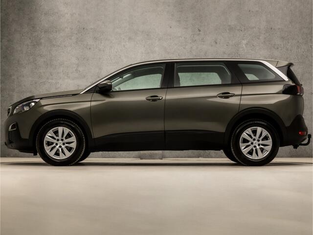 Peugeot 5008 1.2 PureTech Sport 7 Persoons (APPLE CARPLAY, GROOT NAVI, PARKEERSENSOREN, LANE ASSIST, SPORTSTOELEN, TREKHAAK, CRUISE, DRAADLOZE TELEFOONLADER, NIEUWE APK, NIEUWSTAAT)