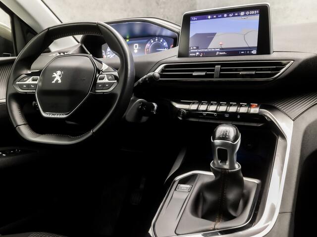 Peugeot 5008 1.2 PureTech Sport 7 Persoons (APPLE CARPLAY, GROOT NAVI, PARKEERSENSOREN, LANE ASSIST, SPORTSTOELEN, TREKHAAK, CRUISE, DRAADLOZE TELEFOONLADER, NIEUWE APK, NIEUWSTAAT)