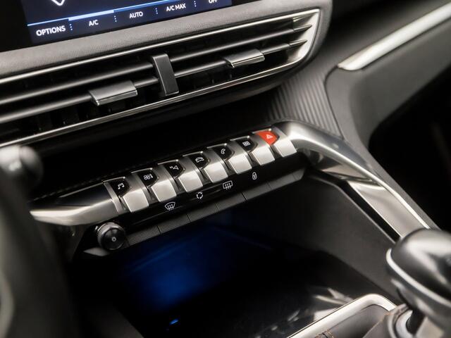 Peugeot 5008 1.2 PureTech Sport 7 Persoons (APPLE CARPLAY, GROOT NAVI, PARKEERSENSOREN, LANE ASSIST, SPORTSTOELEN, TREKHAAK, CRUISE, DRAADLOZE TELEFOONLADER, NIEUWE APK, NIEUWSTAAT)