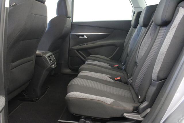 Peugeot 5008 1.2 PureTech Blue Lease Executive |Navi|Carplay|