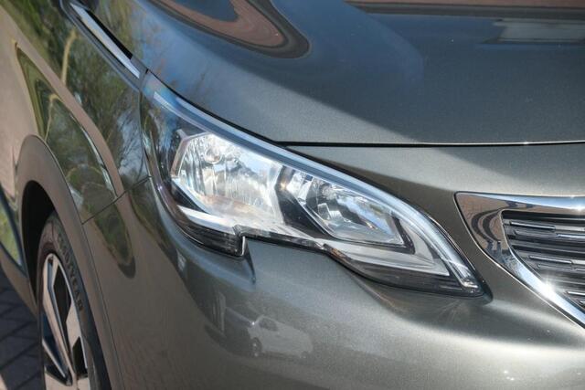 Peugeot 5008 1.2 PureTech 130pk Allure | Navi | Climate | Cruise | Camera | 19" velgen