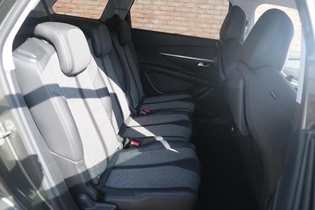 Peugeot 5008 1.2 PureTech 130pk Allure | Navi | Climate | Cruise | Camera | 19" velgen