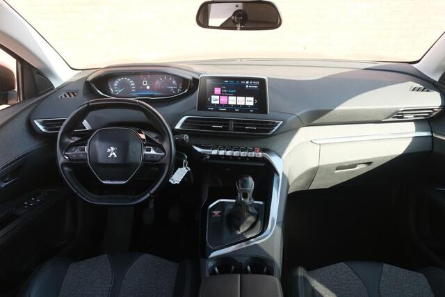 Peugeot 5008 1.2 PureTech 130pk Allure | Navi | Climate | Cruise | Camera | 19" velgen