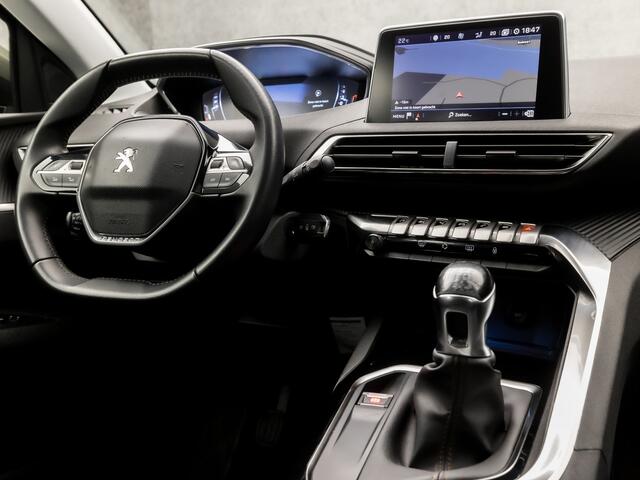 Peugeot 5008 1.2 PureTech Sport 7 Persoons (APPLE CARPLAY, GROOT NAVI, TREKHAAK, DAB+, SPORTSTOELEN, PARKEERSENSOREN, CRUISE, NIEUWSTAAT)