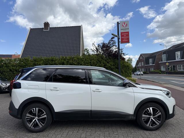 Peugeot 5008 130pk PT Premium 7p., Camera | Trekhaak | 18inch