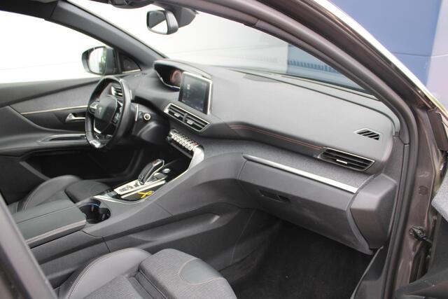 Peugeot 5008 1.6 PureTech 180pk GT-Line 7-zits Automaat Airco Navi Carplay Camera V+A