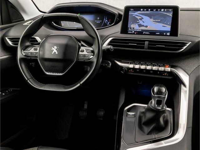 Peugeot 5008 1.2 Puretech Sport 7 Persoons (APPLE CARPLAY, GROOT NAVI, LEDER, STOELVERWARMING, 360 CAMERA, SPORTSTOELEN, KEYLESS, GETINT GLAS, TREKHAAK, DAB+, NIEUWE APK, NIEUWSTAAT)