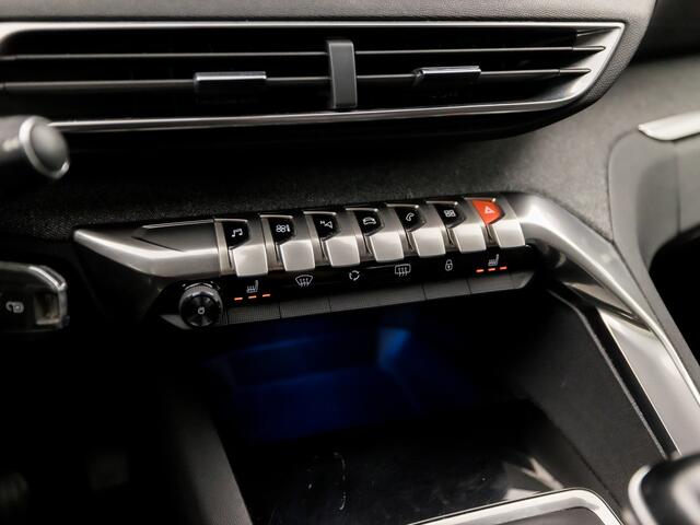 Peugeot 5008 1.2 Puretech Sport 7 Persoons (APPLE CARPLAY, GROOT NAVI, LEDER, STOELVERWARMING, 360 CAMERA, SPORTSTOELEN, KEYLESS, GETINT GLAS, TREKHAAK, DAB+, NIEUWE APK, NIEUWSTAAT)