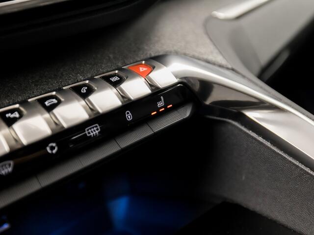 Peugeot 5008 1.2 Puretech Sport 7 Persoons (APPLE CARPLAY, GROOT NAVI, LEDER, STOELVERWARMING, 360 CAMERA, SPORTSTOELEN, KEYLESS, GETINT GLAS, TREKHAAK, DAB+, NIEUWE APK, NIEUWSTAAT)