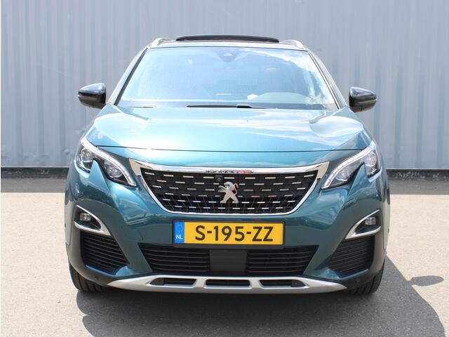 Peugeot 5008 1.2 PureTech Allure Automaat/ Schuifdak / El.stoelen / Trekhaak/ Focal