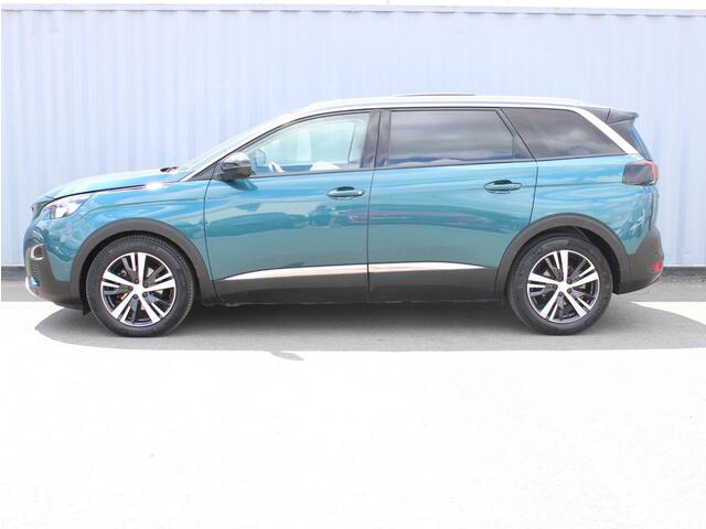 Peugeot 5008 1.2 PureTech Allure Automaat/ Schuifdak / El.stoelen / Trekhaak/ Focal