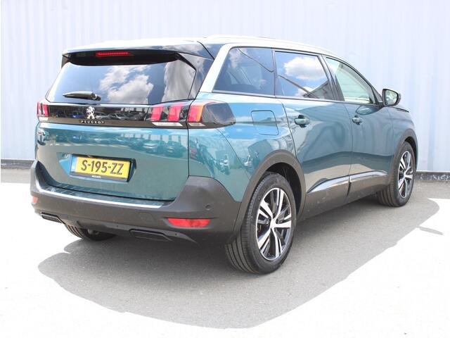 Peugeot 5008 1.2 PureTech Allure Automaat/ Schuifdak / El.stoelen / Trekhaak/ Focal
