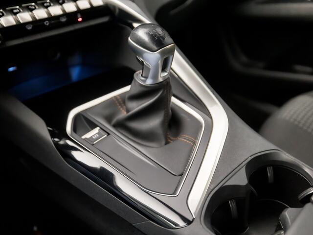 Peugeot 5008 1.2 PureTech Sport 7 Persoons (APPLE CARPLAY, GROOT NAVI, PARKEERSENSOREN, SPORTSTOELEN, CRUISE, LANE ASSIST, NIEUWE APK, NIEUWSTAAT)