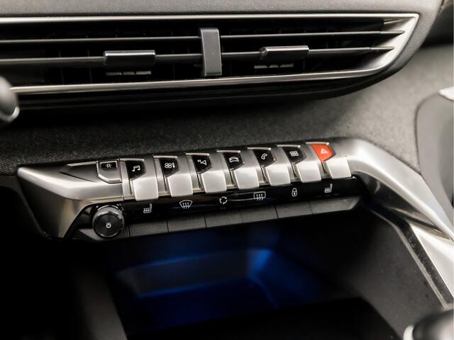 Peugeot 5008 1.2 PureTech GT-Line 7 Persoons (PANORAMADAK, NAPPA LEDER, MEMORY SEATS, STOELVERWARMING, APPLE CARPLAY, KEYLESS, ELEK ACHTERKLEP, GETINT GLAS, NIEUWSTAAT)