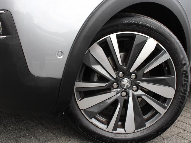 Peugeot 5008 GT-Line 1.2 PureTech 130PK EAT8 Automaat Navigatie, Rondomzichtcamera, Elektrische Kofferbak, Dodehoek Detectie, Cruise Control