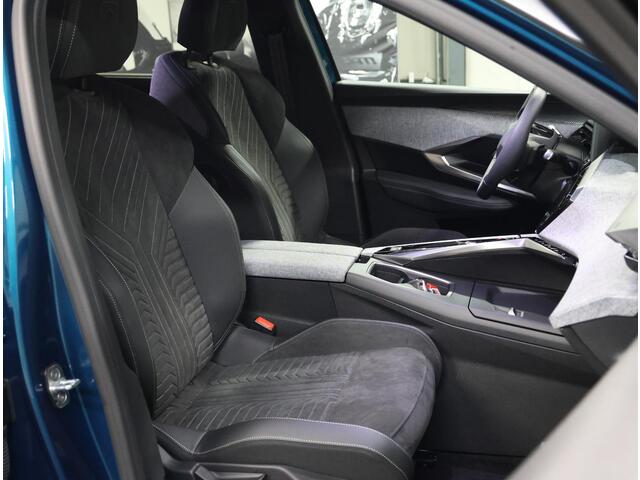Peugeot 5008 e-5008 GT Avantage 73 kWh 215PK | AUTOMAAT | AppleCarPlay/AndroidAuto | Adaptive Cruise Control | Verwarmbare Voorstoelen | 360'Camera | Alcantara/Leer | Sfeerverlichting | Virt.Cockpit | Keyless | Two-tone | Elektrische Klep |