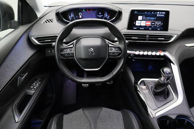 Peugeot 5008 1.2 PureTech Allure 2017 | 7 Persoons | Navigatie | Trekhaak | DAB Radio | Multifunctioneel Stuurwiel | Carplay | Cruise Control | Parkeersensoren | 2 Sleutels | Nationale Autopas