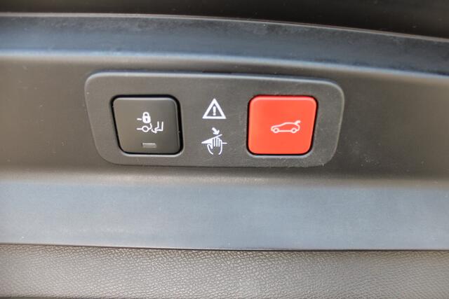 Peugeot 5008 1.2 PureTech Blue Lease GT-Line 7 pers. Leder, Panodak, Cruise, Climate, Camera, Trekhaak
