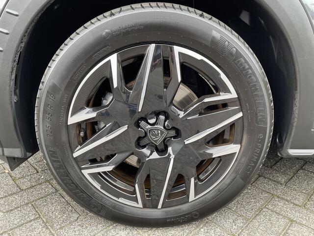 Peugeot 5008 136pk Hybrid GT (Camera - Stoel-/- stuurverwarming - Elektrische klep - Parkeersensoren V+A - LED - Automatische Airco - Adaptieve Cruise Controle - Navigatie - Apple Carplay)