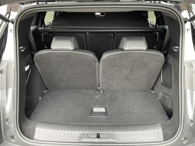 Peugeot 5008 136pk Hybrid GT (Camera - Stoel-/- stuurverwarming - Elektrische klep - Parkeersensoren V+A - LED - Automatische Airco - Adaptieve Cruise Controle - Navigatie - Apple Carplay)