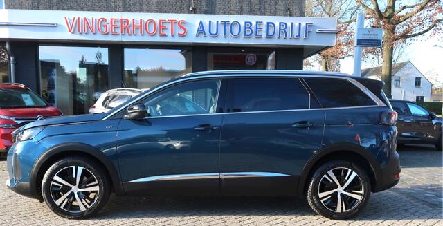 Peugeot 5008 130 Pk * Dikke GT * 7-Persoons * Super Luxe * Navigatie * Alcantara / Lederen Bekleding * Dodehoekbewakingsysteem * Achteruitrij Camera * Elektrisch bed. Achterklep * Adaptive Cruise & Climate Control * DAB Radio * Vingerhoets; Vierde Generatie Eerstekla