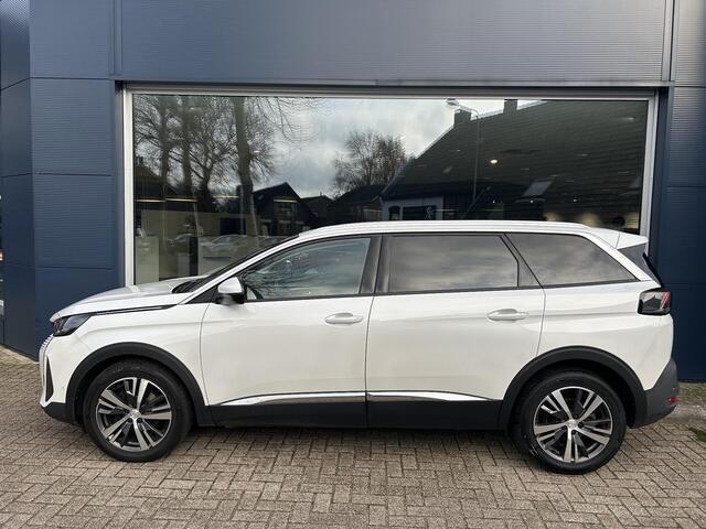 Peugeot 5008 1.2 Turbo 130 PK Allure Pack | Trekhaak | 7-Zitplaatsen | Navigatie | Full LED Verlichting | Stoelverwarming | Keyless Entry & Start | Electrische Achterklep | Climate Control Adaptief | Cruise Control | 18" Lichtmetalen Velgen | Camera | Dode Hoek Detect