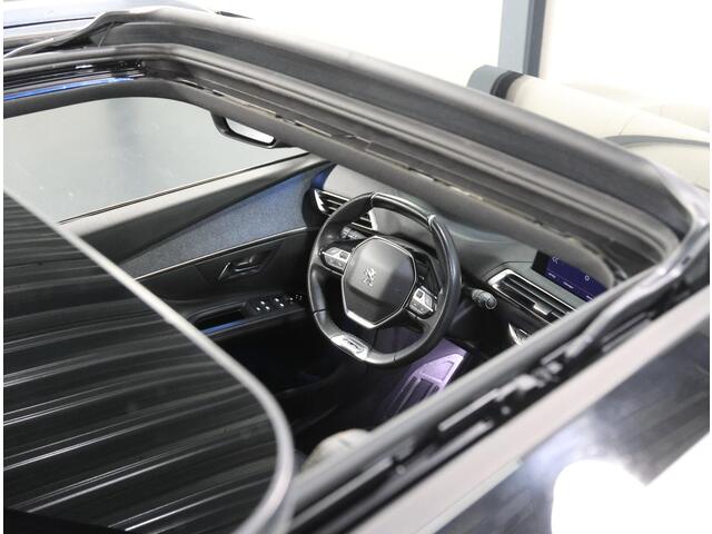 Peugeot 5008 130PK HDI GT-Line | AppleCarPlay/AndroidAuto | Cruise Control | Climate Control | Camera | Schuifkanteldak | 7 PERSOONS! | Navigatie | Isofix | Parkeersensoren | FULL LED | Two-Tone |