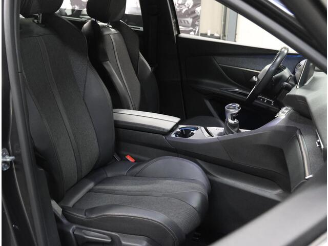 Peugeot 5008 130PK HDI GT-Line | AppleCarPlay/AndroidAuto | Cruise Control | Climate Control | Camera | Schuifkanteldak | 7 PERSOONS! | Navigatie | Isofix | Parkeersensoren | FULL LED | Two-Tone |