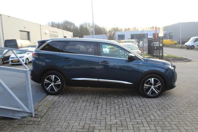 Peugeot 5008 1.2 PureTech GT-Line 7-zits Navigatie/18 Inch L.M Velgen/Parkeersensoren V&A/Parkeer Camera/Bluetooth/Cruise Control/Lane Assist/Digital Desk/Full Options.
