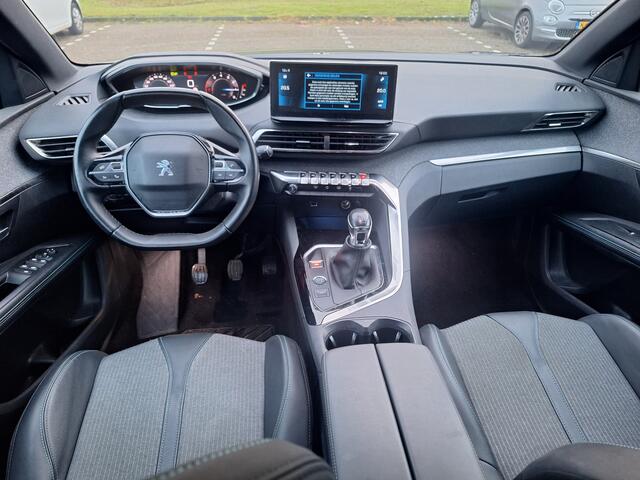 Peugeot 5008 1.2 PureTech Allure Pack