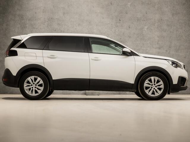 Peugeot 5008 1.2 PureTech Sport 7 Persoons (APPLE CARPLAY, GROOT NAVI, LANE ASSIST, GETINT GLAS, LEDEREN SPORTSTOELEN, PARKEERSENSOREN, CRUISE, NIEUWE APK, NIEUWSTAAT)