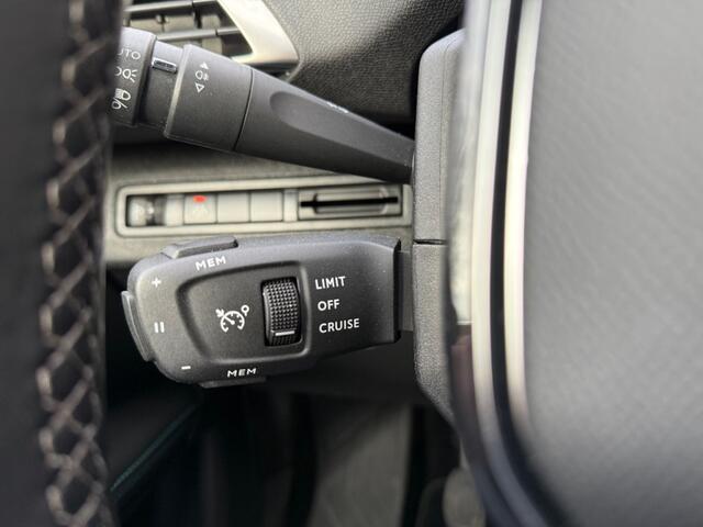 Peugeot 5008 1.2 PT Allure 7P.Bns NIEUWE APK / TREKHAAK / CAMERA / FULL.LED /