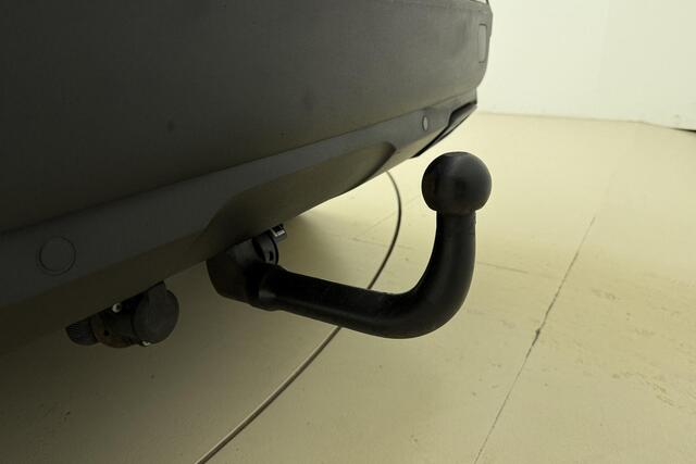 Peugeot 5008 1.2 PureTech Allure 130 Pk | Trekhaak | Cruise Control | Climate Control | Navigatie | Camera Achter