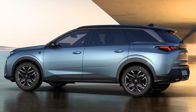 Peugeot 5008 1.2 Hybrid 136 GT SNEL RIJDEN - PANORAMADAK - 8 JAAR GARANTIE