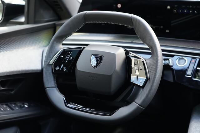 Peugeot 5008 1.2 Hybrid 145 GT 7p 145pk Stoelverwarming/Navigatie/360Camera