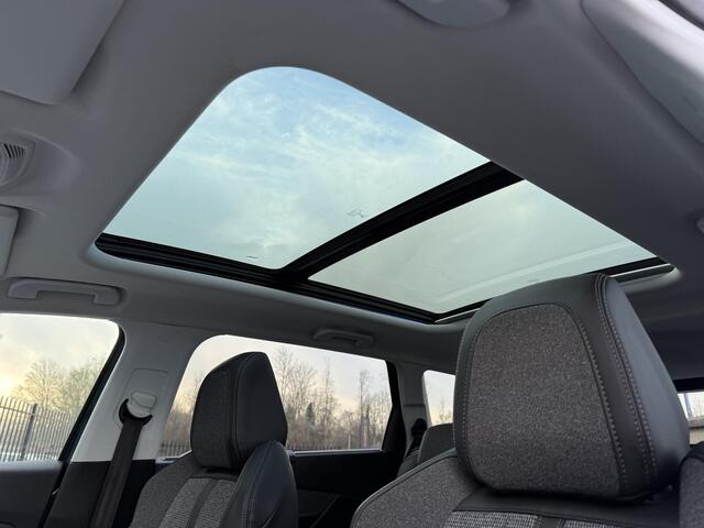 Peugeot 5008 1.2 PureTech Allure 1e Eigenaar,7 Persoons,Afn.Trekhaak,360° Camera,Pano,Apple Carplay/Android Auto,Navi,Clima,Cruise,Halfleder,N.A.P,Dealer Onderhouden,Pdc V+A,Lm velgen Extra,N.A.P,Nieuwe Apk Bij Aflevering