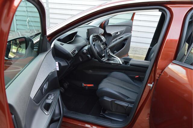 Peugeot 5008 1.2 PureTech Allure Pack Business O.a: PDC, Camera, Carplay, Keyless, Rijklaar, Etc. All-in prijs!