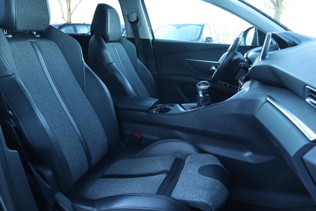 Peugeot 5008 1.2 PT ALLURE 7PERS. | PANO | CARPLAY | VIRT. COCKPIT | PDC | STOELVERW.