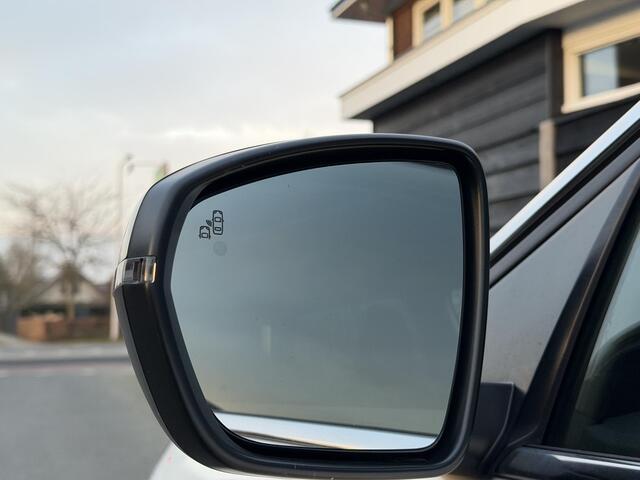 Peugeot 5008 GT 1.2 Hybrid 136PK e-DCS6 Automaat Navigatie, Rondomzichtcamera, Keyless, Adaptieve Cruise Control, Apple Carplay, Android Auto