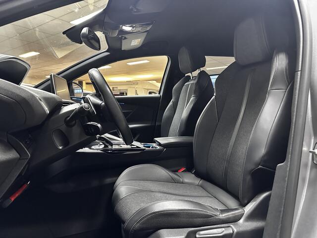 Peugeot 5008 1.2 PureTech GT-Line/ D-Riem Verv 94.000KM!/ 7-PERSOONS/ Automaat/ Camera/ Zwarte Hemel/ LED Koplampen/ Virtual Cockpit/ 19''LMV/ Flippers/ Keyless/ Apple+Android/ DAB+/ Dodehoekdetectie/ Clima/ Navi/ Cruise/ PDC.