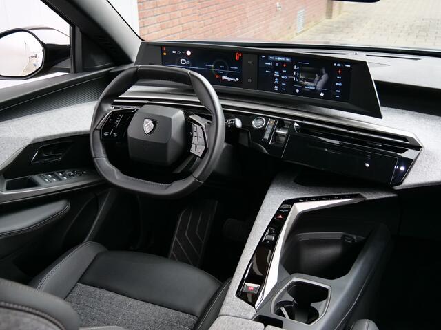 Peugeot 5008 1.2 Hybrid 136 Pk Allure 7 persoons Automaat Camera / 19 inch / DAB / Apple Carplay