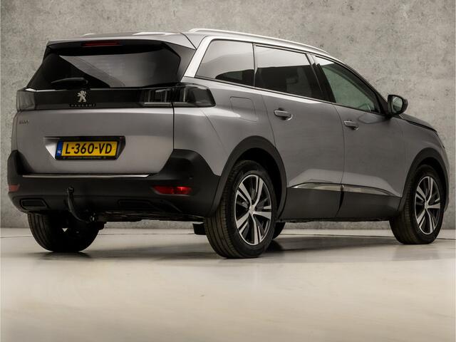 Peugeot 5008 1.2 PureTech Allure Sport 7 Peroons (APPLE CARPLAY, GROOT NAVI, 360 CAMERA, LEDER, STOELVERWARMING, SPORTSTOELEN, GETINT GLAS, ELEK ACHTERKLEP, LANE ASSIST, NIEUWSTAAT)