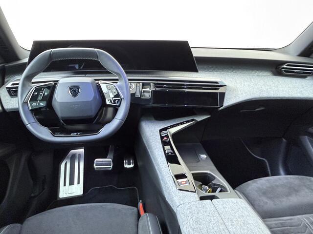 Peugeot 5008 e-5008 GT Avantage 73 kWh | Alcantara | Elek. Stoelen | Camera | Pano Schuifdak |