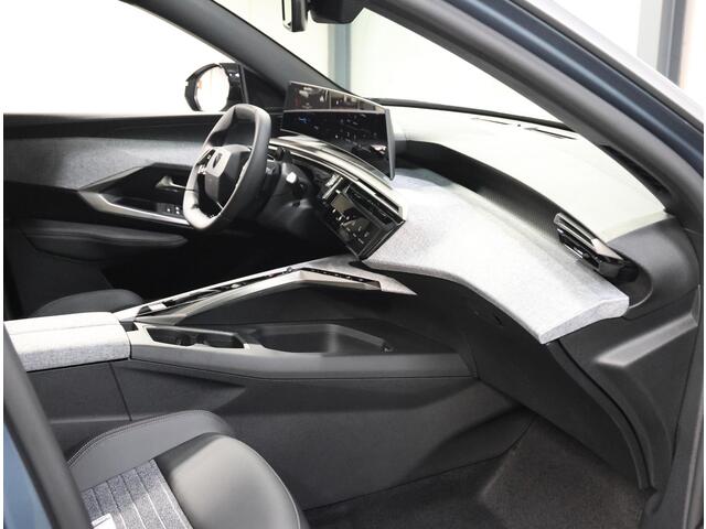 Peugeot 5008 e-5008 Allure Avantage 73 kWh Actie model | Gratis Panoramic Pack | Metaal lak | 360 Vision & Drive Assist |