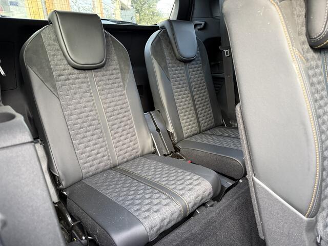 Peugeot 5008 130pk PT Road Trip 7p., Camera | Navi & CarPlay