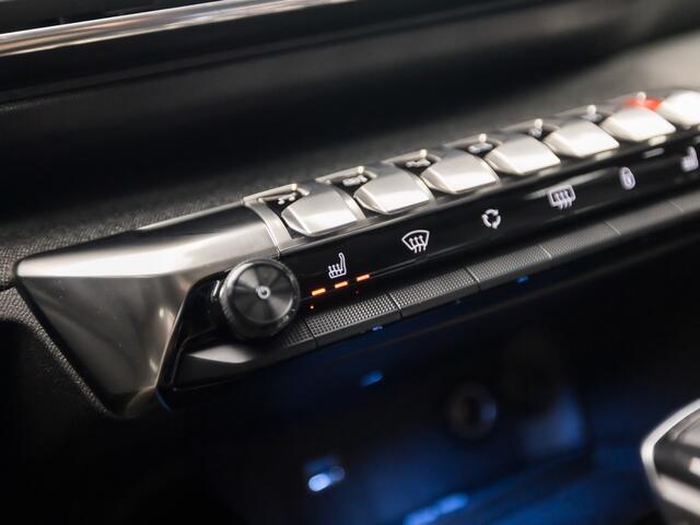 Peugeot 5008 1.2 PureTech Allure 7 Persoons Automaat (APPLE CARPLAY, GROOT NAVI, LEDER, 360 CAMERA, SPORTSTOELEN, STOELVERWARMING, KEYLESS, GETINT GLAS, TREKHAAK, ADAPTIVE CRUISE, NIEUWSTAAT)