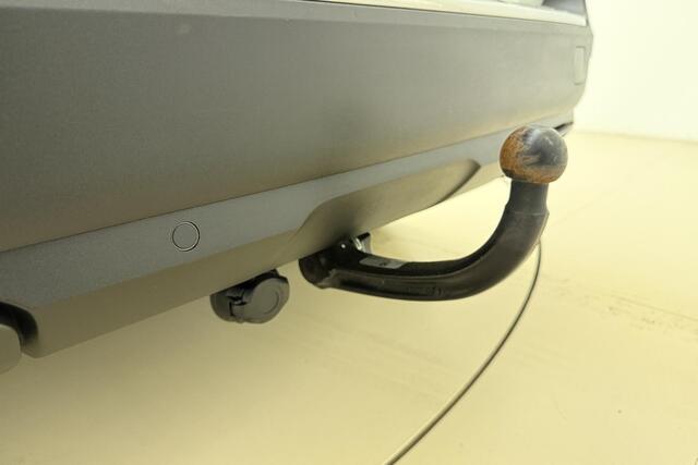 Peugeot 5008 1.2 PureTech Blue Lease Premium Avantage 130 PK | Automaat | 7-Zits | Elektrisch Bedienbare Achterklep | Trekhaak | Navigatie | Climate Control | Mirror Screen | 1e eigenaar