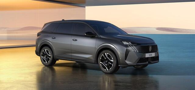 Peugeot 5008 1.6 Plug-in Hybrid 195 Allure | NIEUW | Uit voorraad leverbaar! | 83km EV Actieradius WLTP | AUTOMAAT | 7-Zits | Parkeercamera Voor & Achter | Stuurverwarming | Dodehoek Detectie |