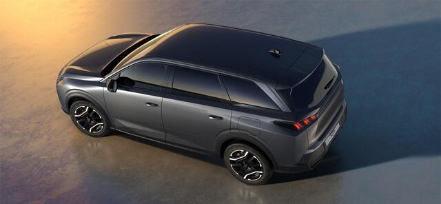 Peugeot 5008 1.6 Plug-in Hybrid 195 Allure | NIEUW | Uit voorraad leverbaar! | 83km EV Actieradius WLTP | AUTOMAAT | 7-Zits | Parkeercamera Voor & Achter | Stuurverwarming | Dodehoek Detectie |